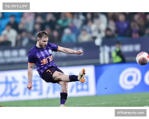 人物聚焦:梅州客家门将程月磊的四百场顶级联赛心路历程 人物聚焦:梅州客家门将程月磊的四百场顶级联赛心路历程